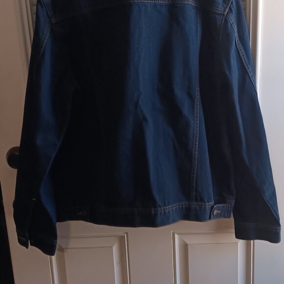 Harley Davidson Jean Jacket - Picture 2 of 9